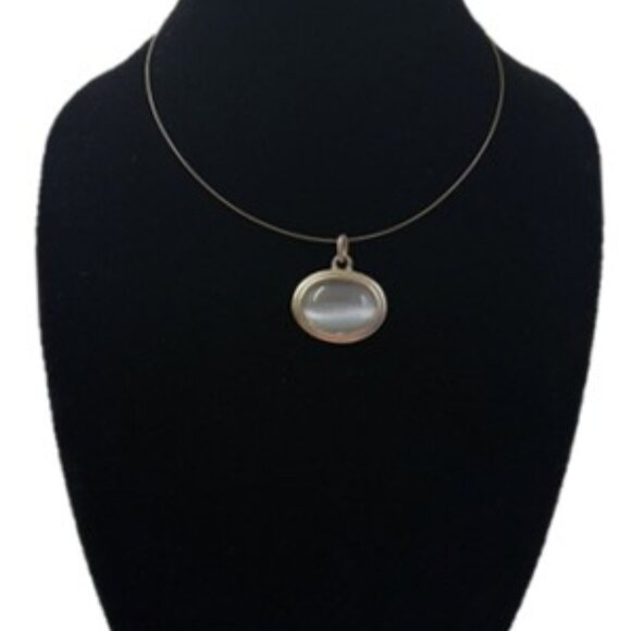 Choker with Cat's Eye Glass Pendant - Picture 1 of 8